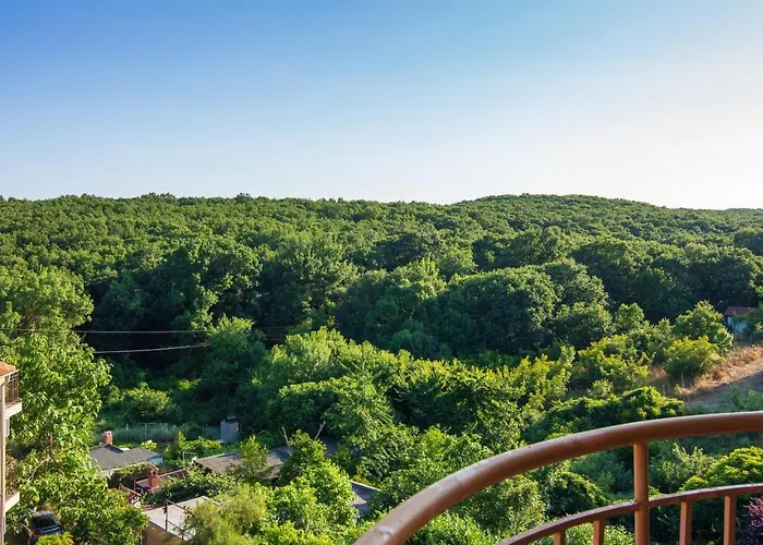 частен в затворен комплекс Апартамент Синеморец