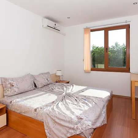 Lägenhet частен в затворен комплекс *